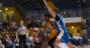 Serie A2 Maschile: la Fortitudo perde a Cividale, Pesaro di nuovo sola in testa alla classifica