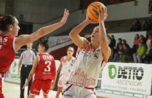 L’Umana Reyer Venezia firma il ritorno in maglia orogranata di Giovanna Elena Smorto
