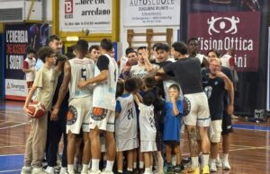 EMI Basket Gubbio, buona la prima. Rimonta e vittoria nel finale contro Macerata 75-66